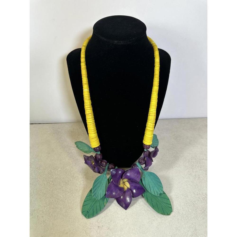 VTG 90s Hand Carved Wooden Floral Statement Necklace 22” Tropical Botanical